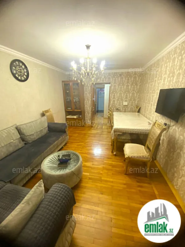 Satılır 3 otaqlı köhnə tikili 90 m²