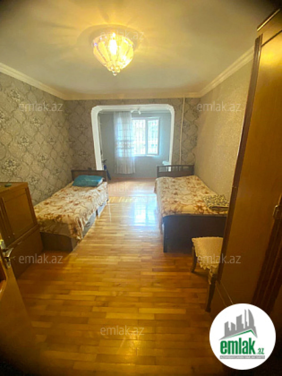 Satılır 3 otaqlı köhnə tikili 90 m²