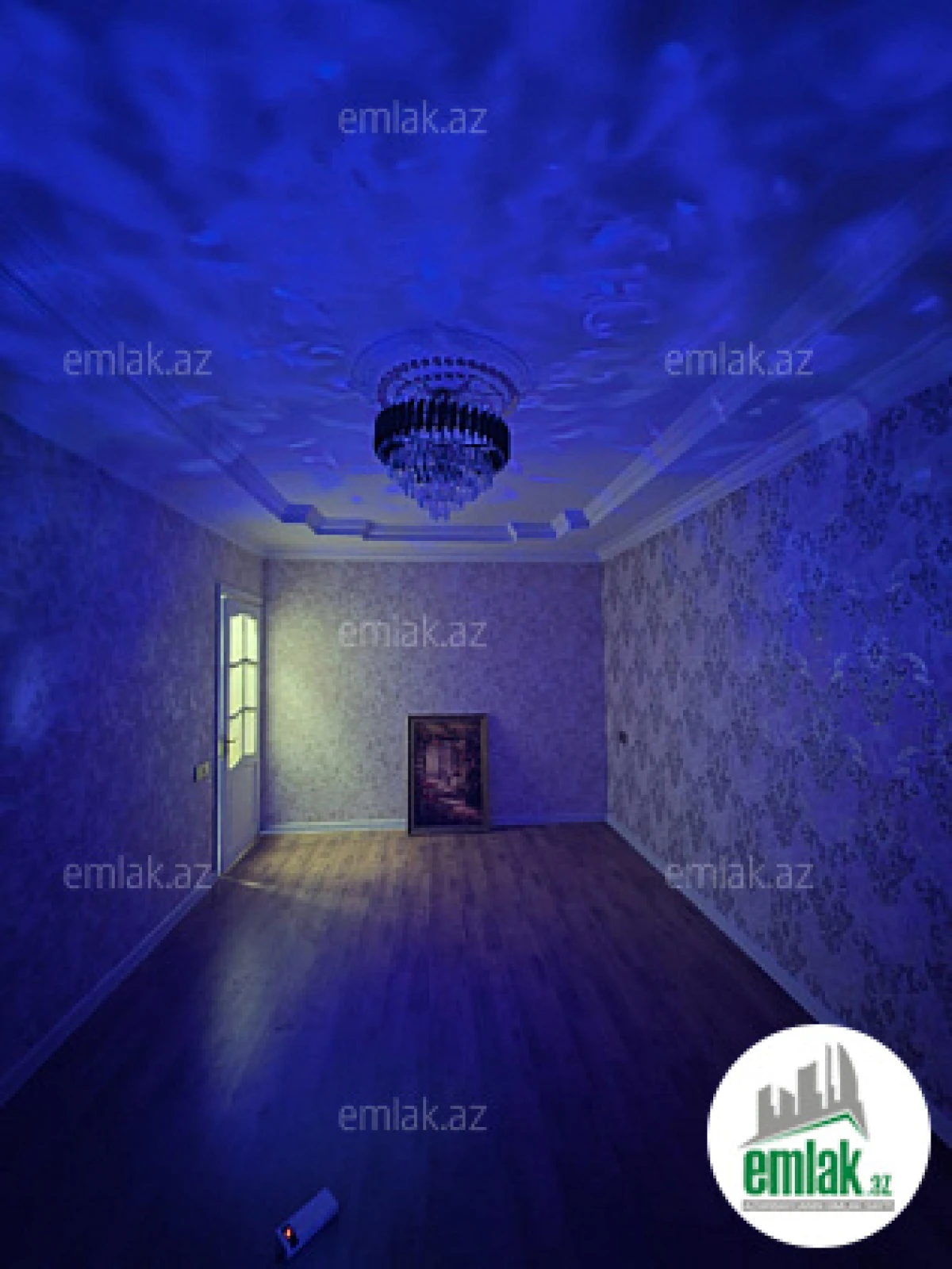 Satılır 2 otaqlı köhnə tikili 55 m²