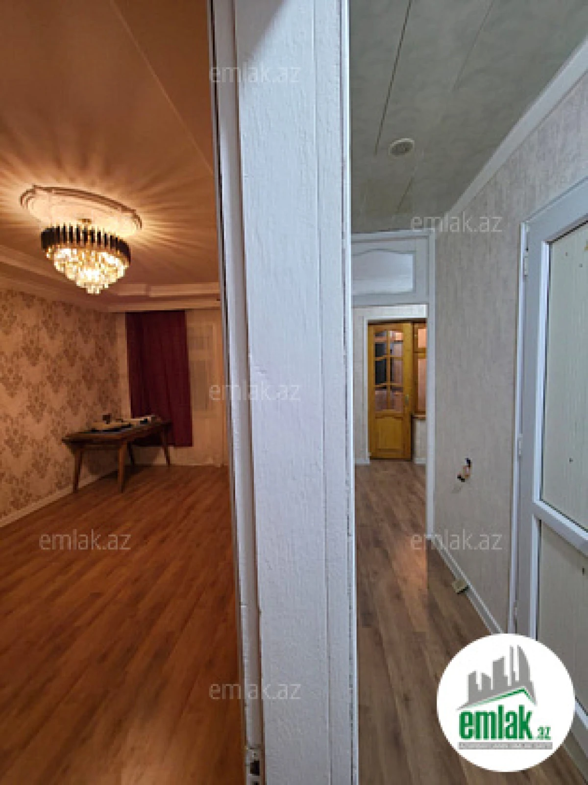 Satılır 2 otaqlı köhnə tikili 55 m²