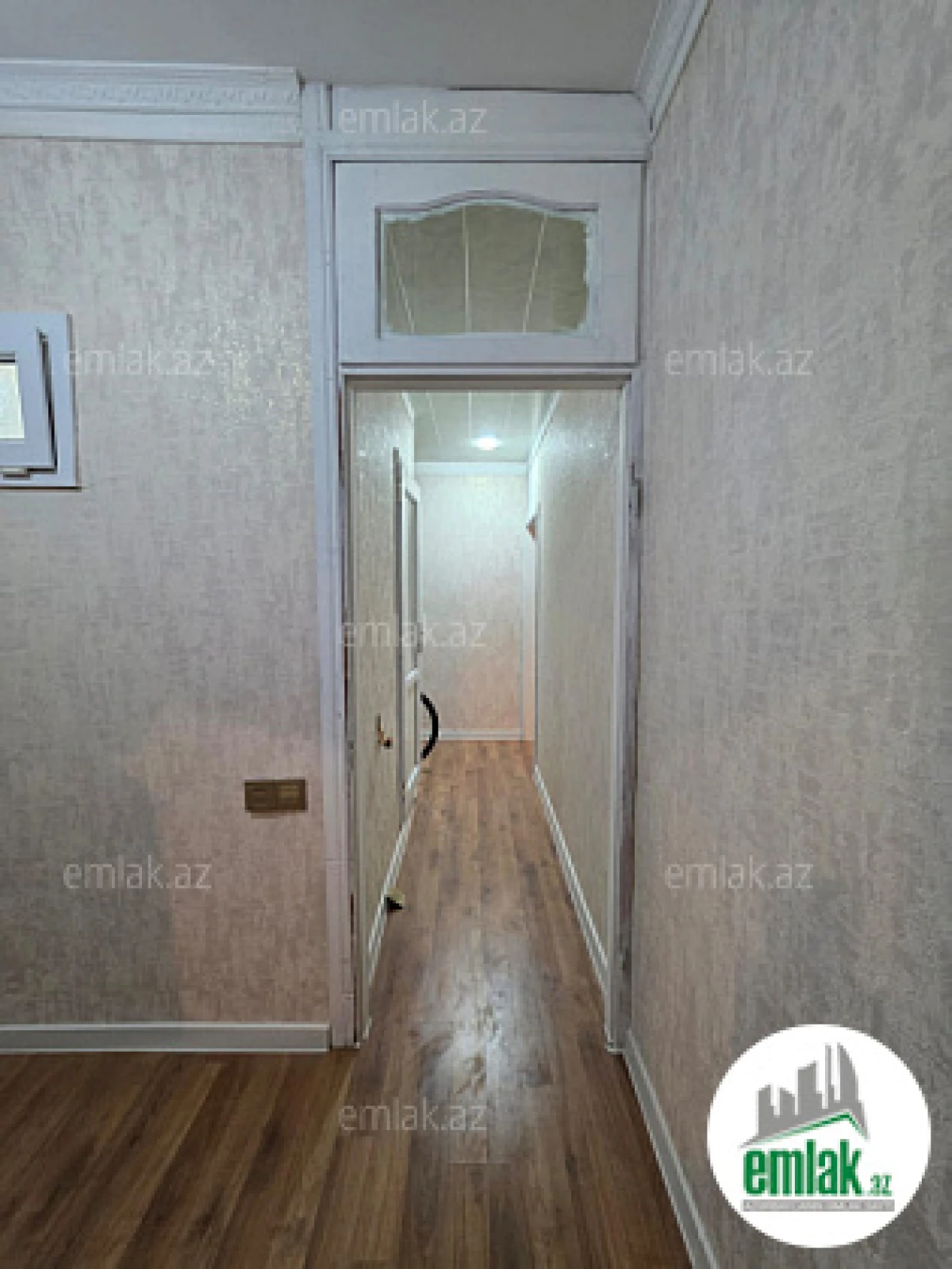 Satılır 2 otaqlı köhnə tikili 55 m²