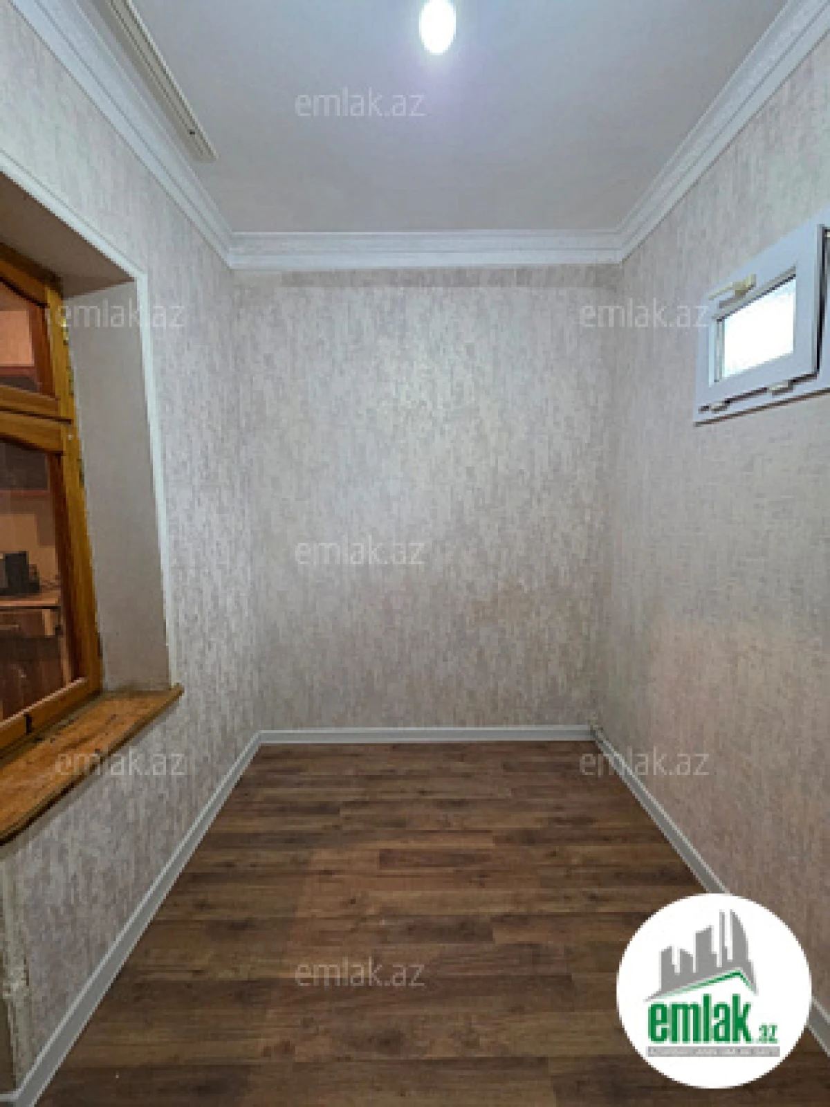 Satılır 2 otaqlı köhnə tikili 55 m²