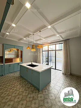 Satılır 5 otaqlı həyət evi 220 m²