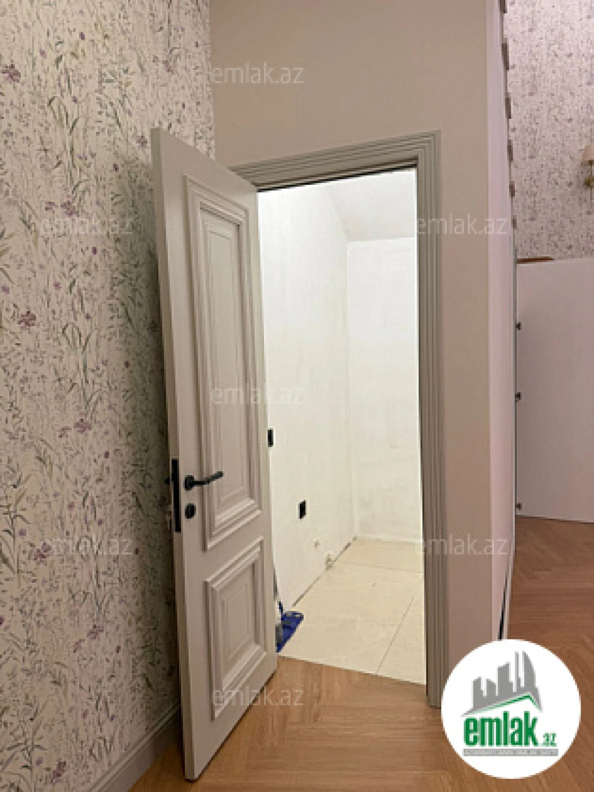 Satılır 5 otaqlı həyət evi 220 m²