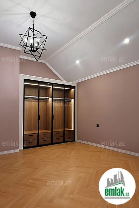 Satılır 5 otaqlı həyət evi 220 m²