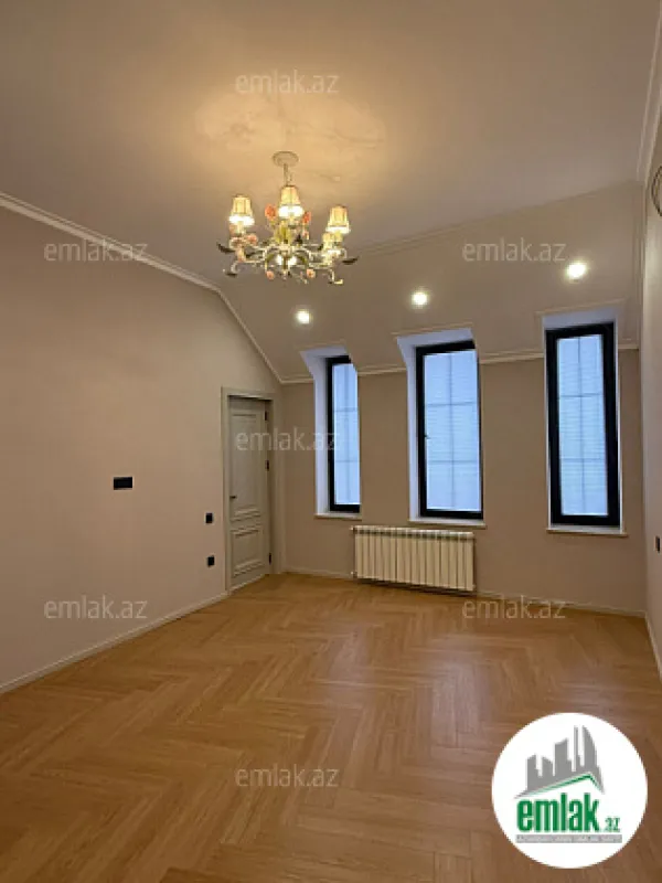 Satılır 5 otaqlı həyət evi 220 m²