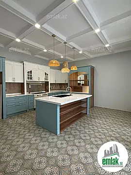 Satılır 5 otaqlı həyət evi 220 m²