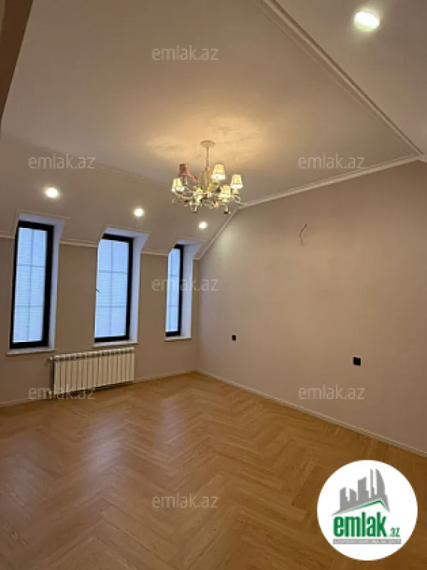 Satılır 5 otaqlı həyət evi 220 m²
