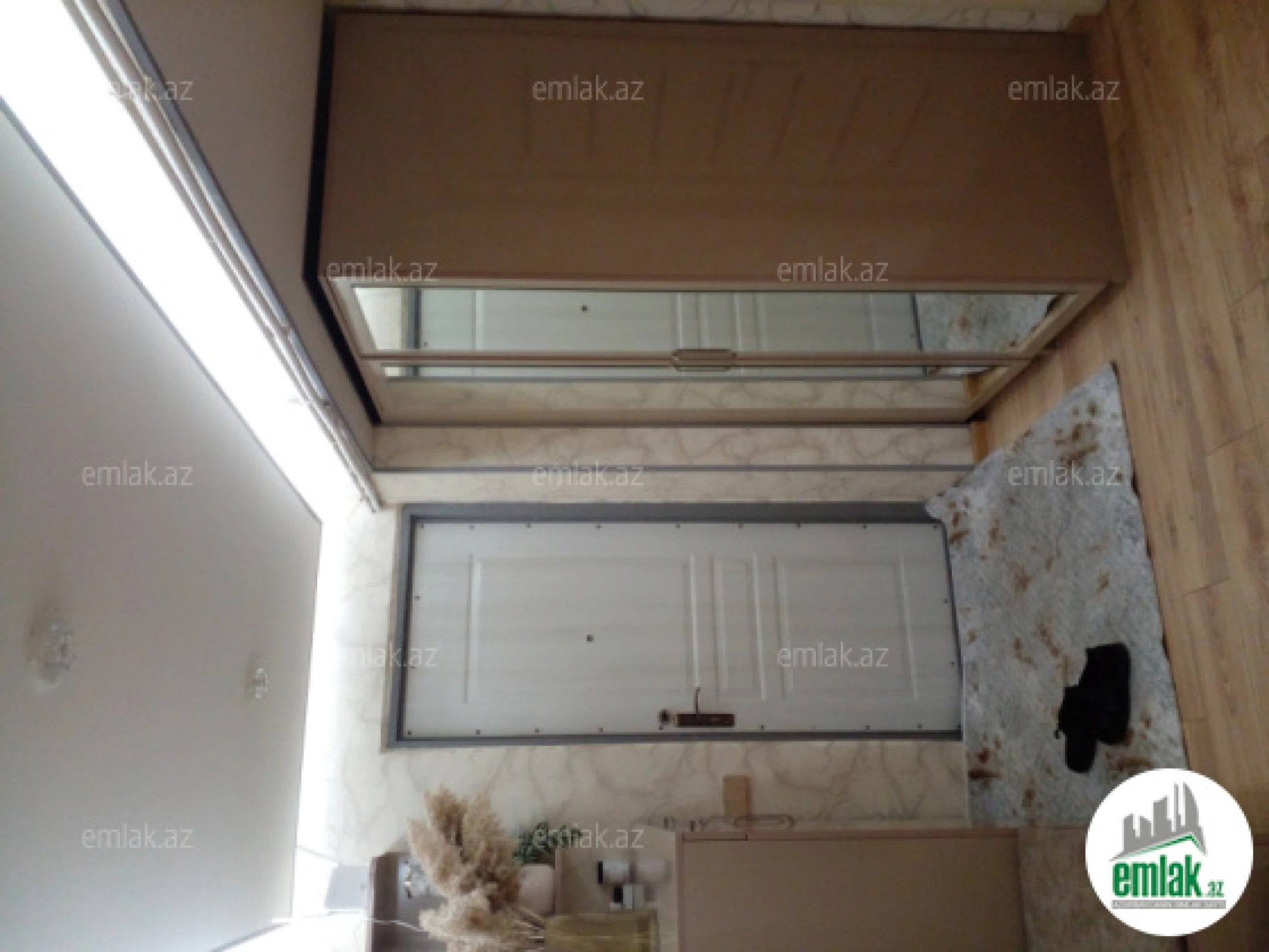 Satılır 3 otaqlı köhnə tikili 80 m²