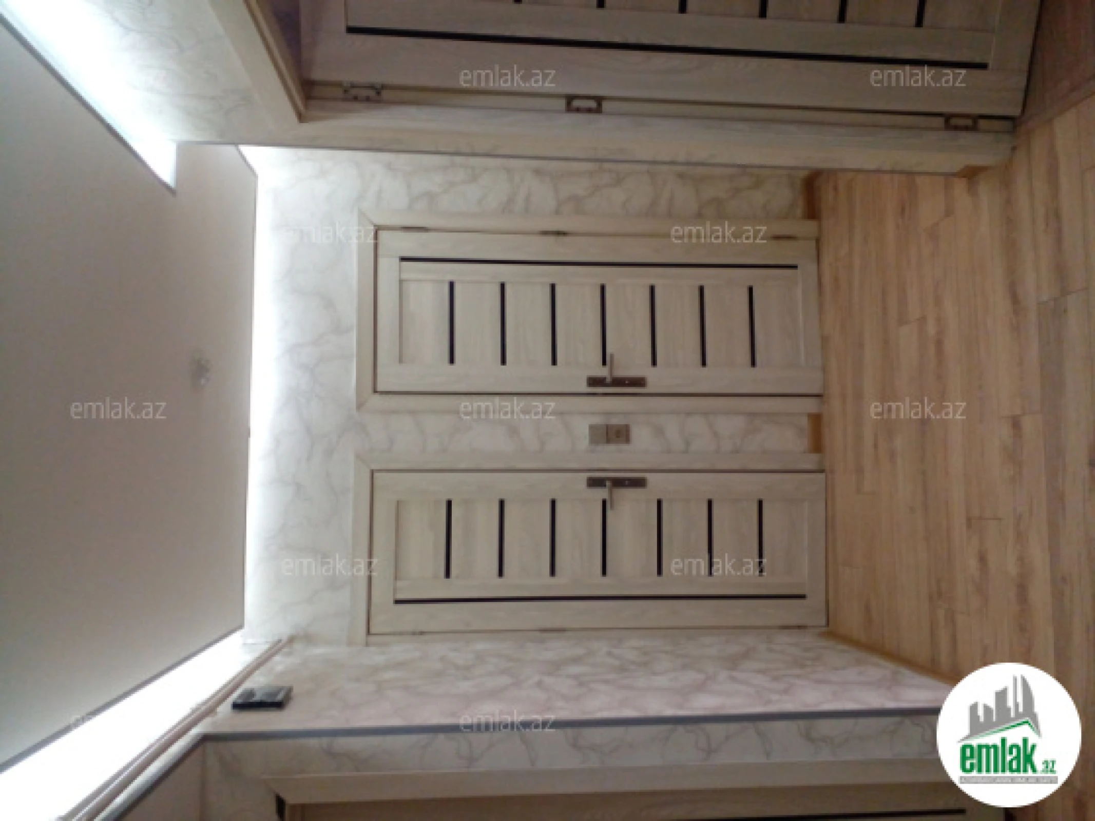 Satılır 3 otaqlı köhnə tikili 80 m²