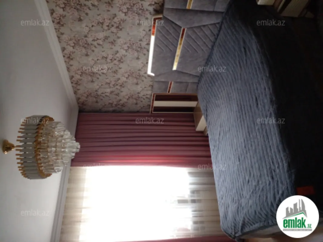 Satılır 3 otaqlı köhnə tikili 80 m²