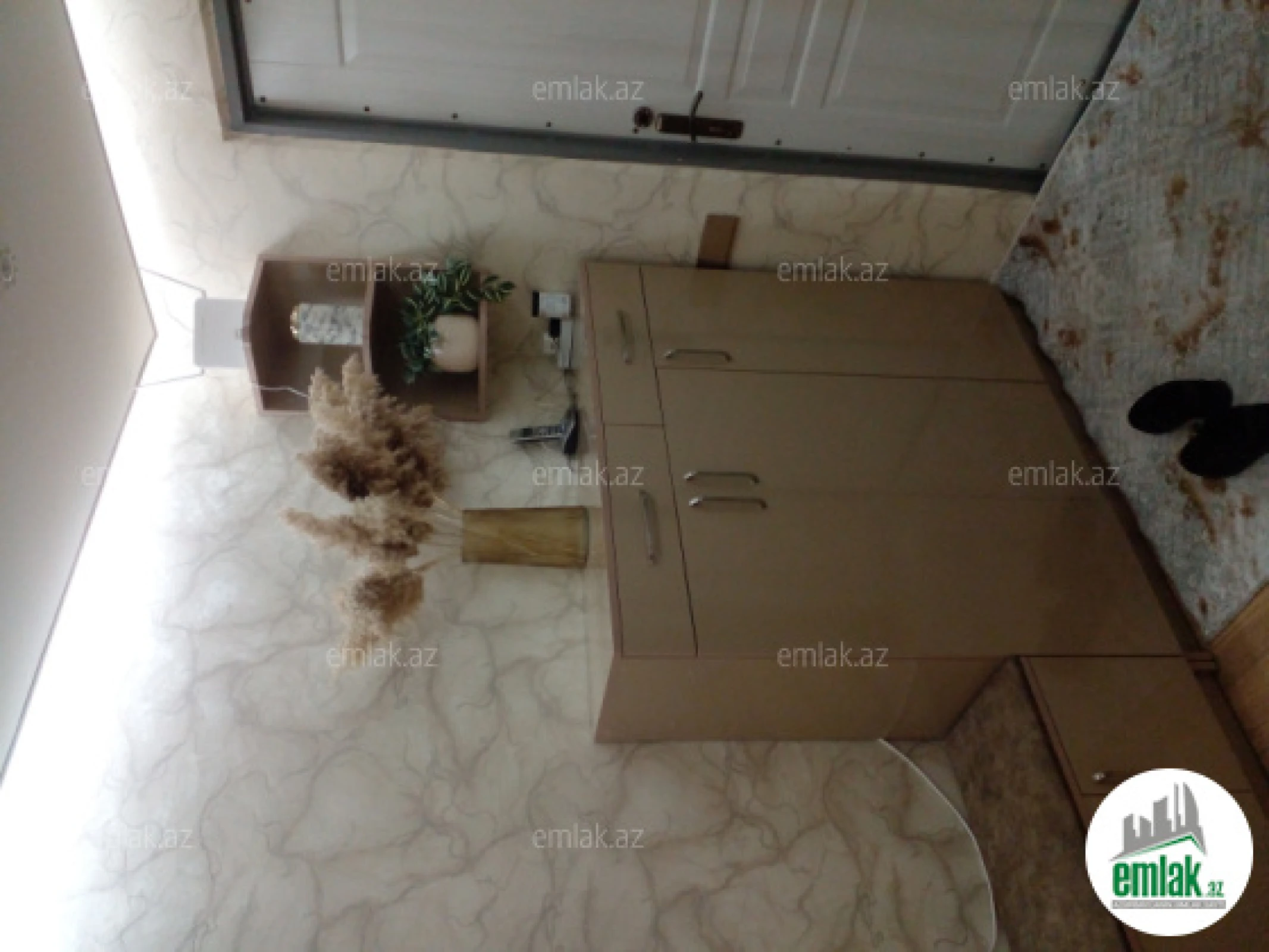 Satılır 3 otaqlı köhnə tikili 80 m²