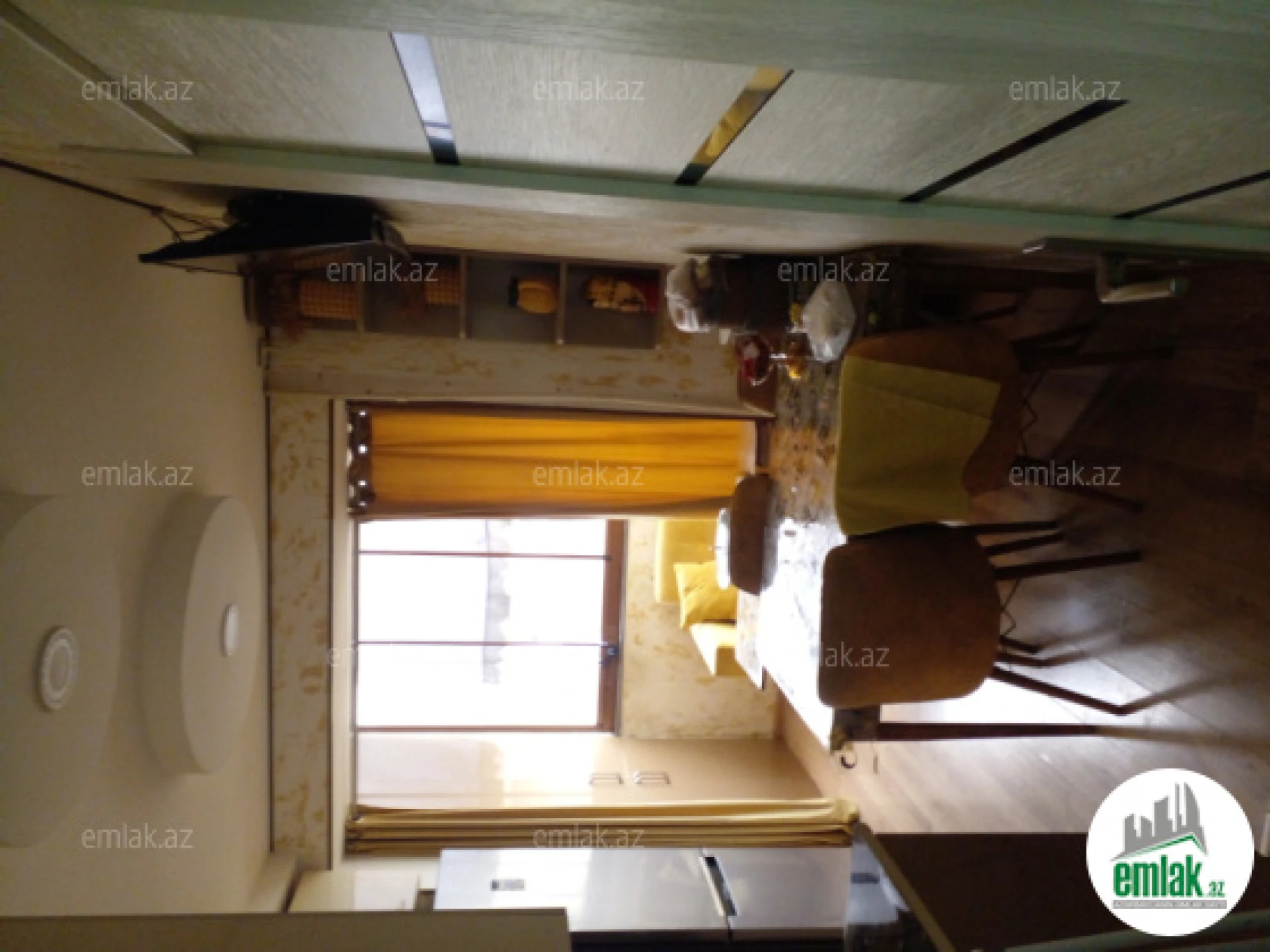 Satılır 3 otaqlı köhnə tikili 80 m²