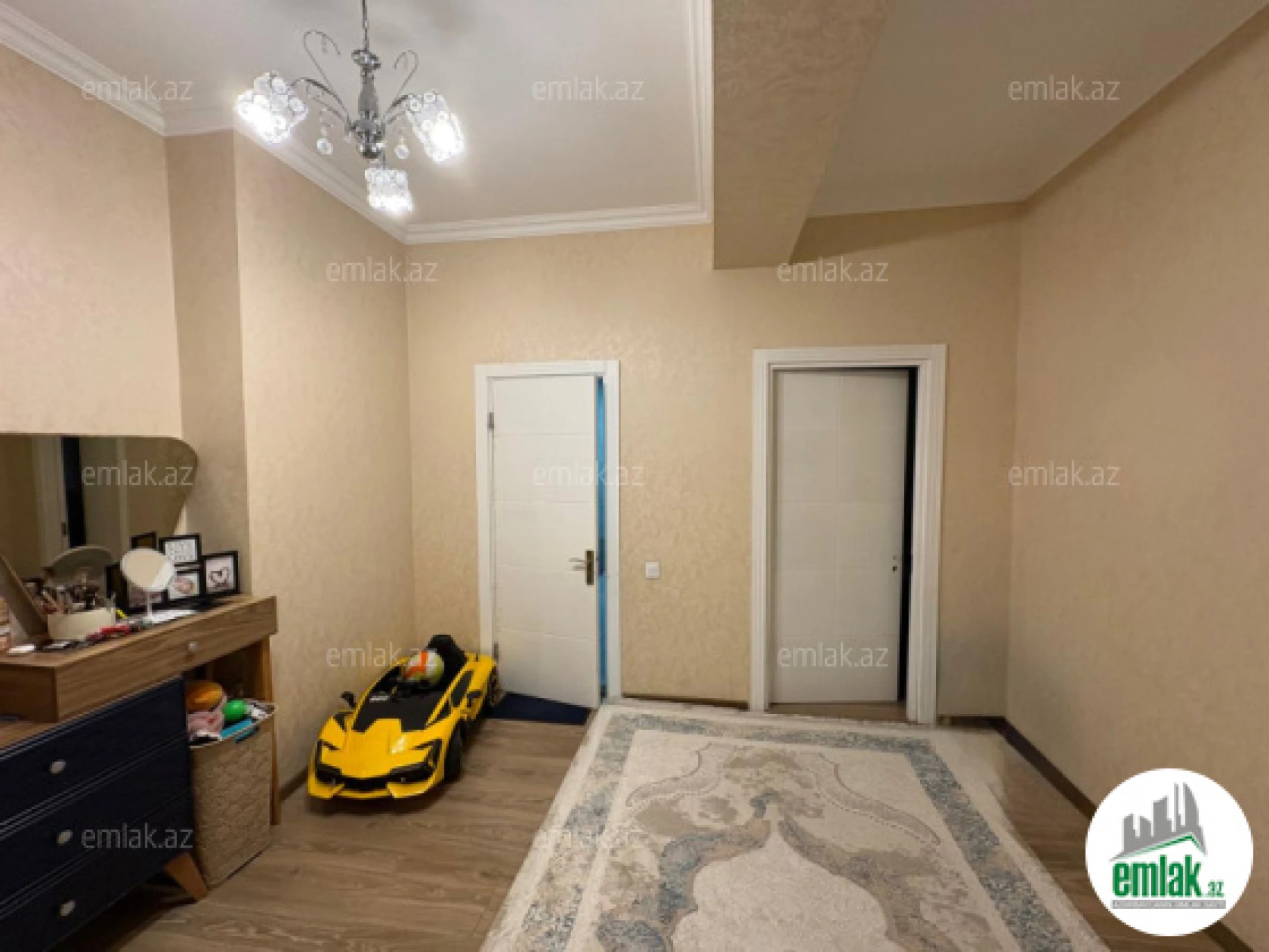 Satılır 2 otaqlı yeni tikili 82 m²