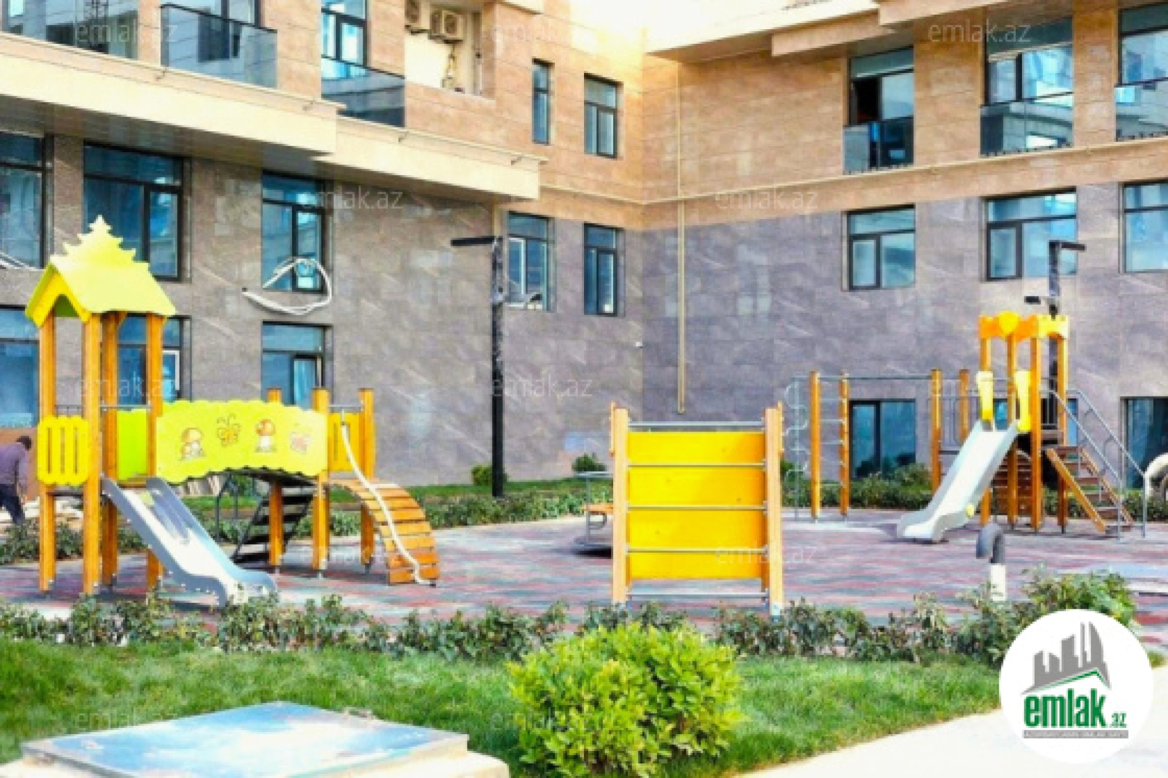 Satılır 3 otaqlı yeni tikili 100 m²