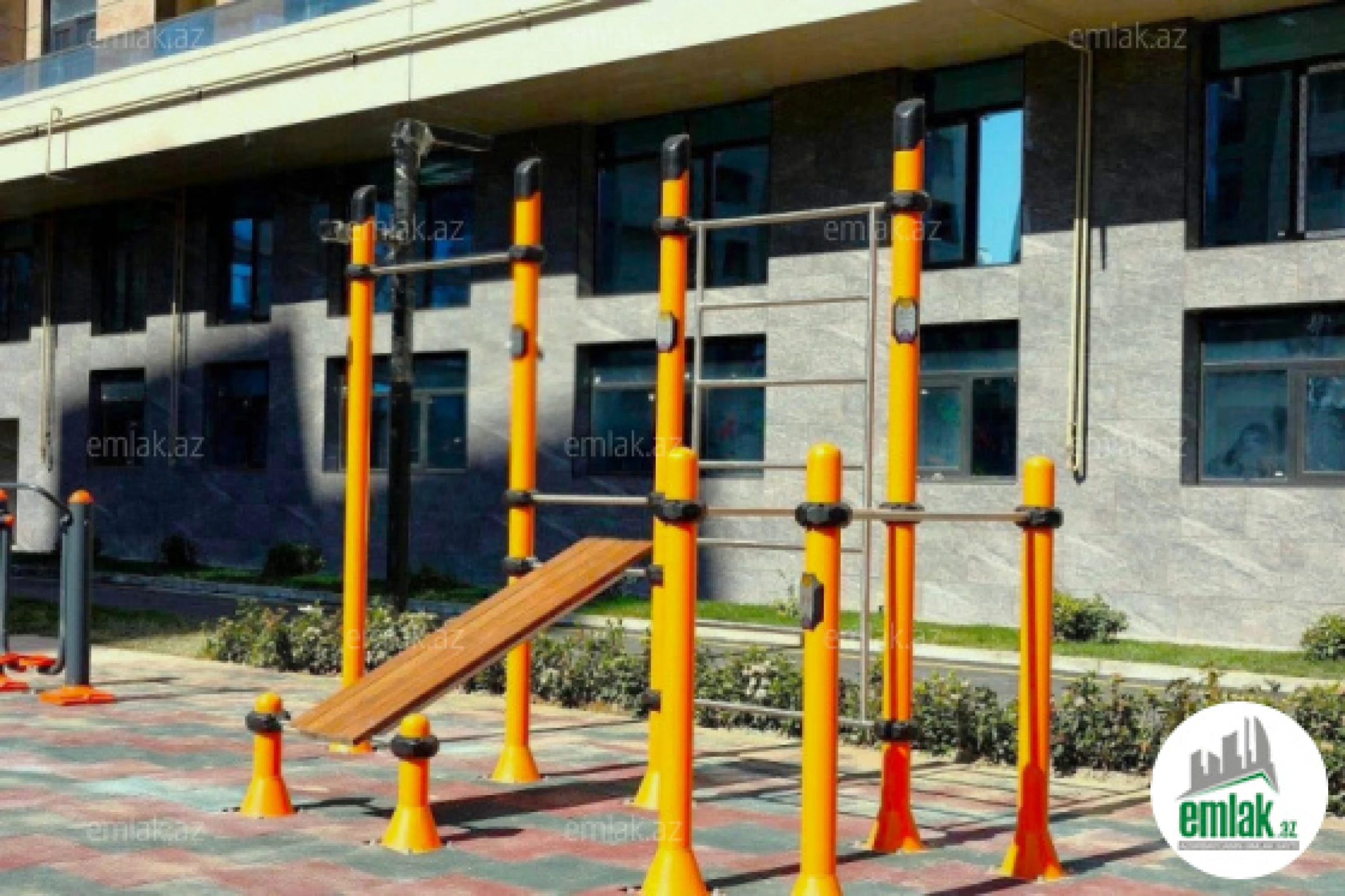 Satılır 3 otaqlı yeni tikili 100 m²