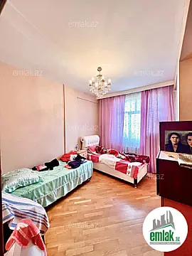 Satılır 3 otaqlı yeni tikili 130 m²