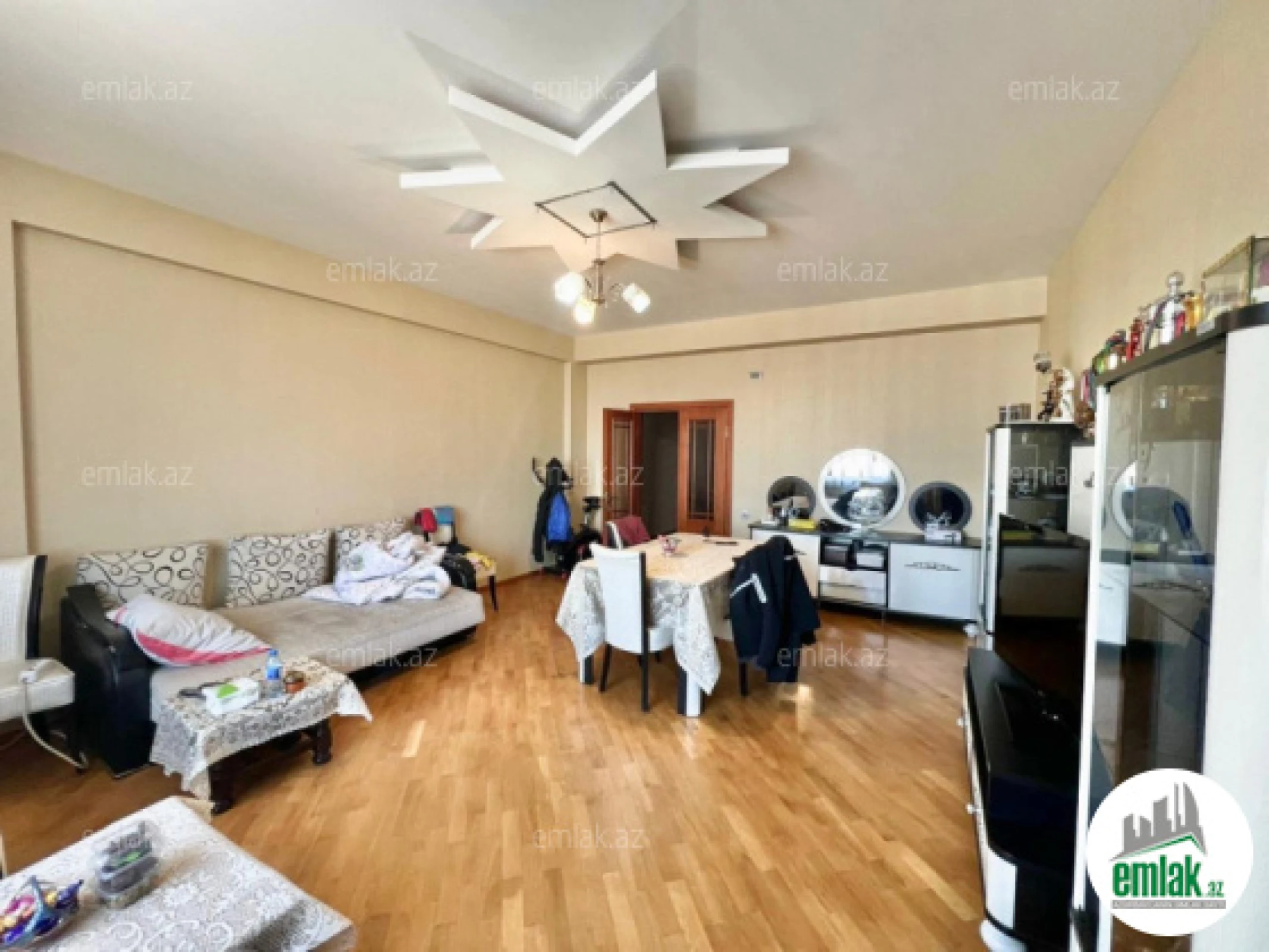 Satılır 3 otaqlı yeni tikili 130 m²