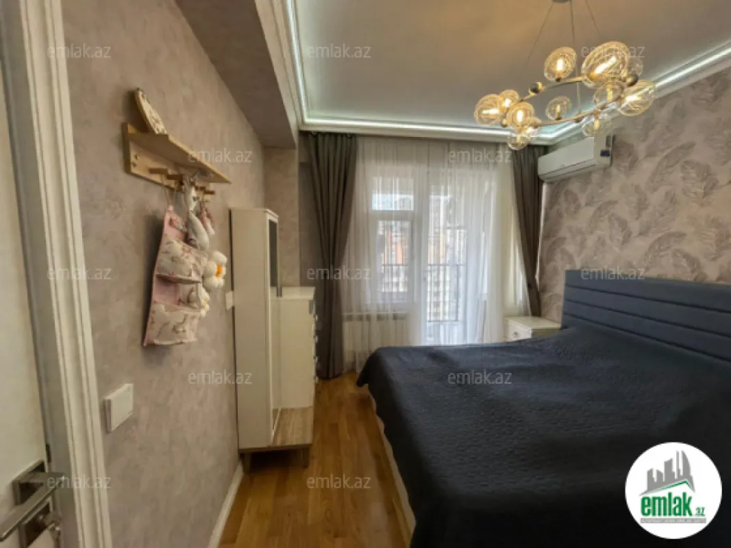 Satılır 2 otaqlı yeni tikili 76 m²