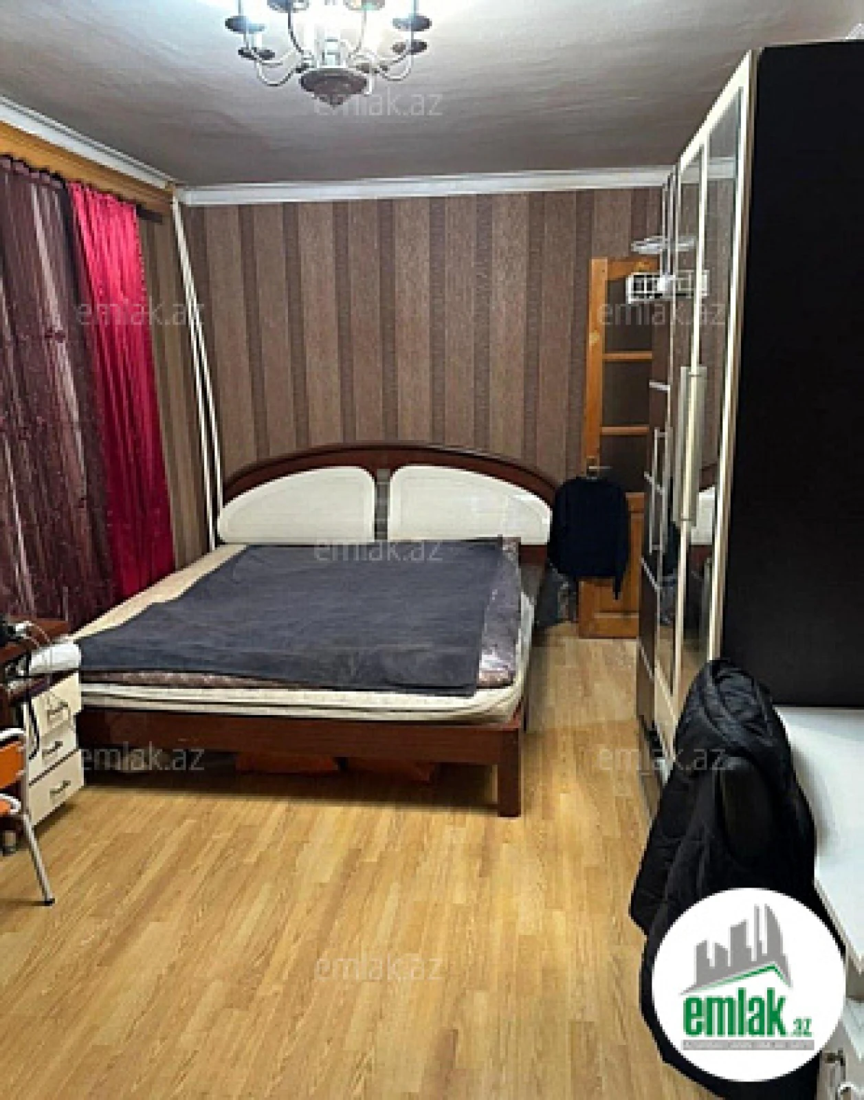 Satılır 2 otaqlı köhnə tikili 50 m²