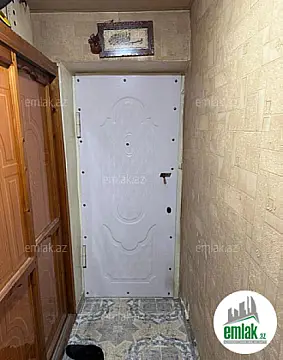 Satılır 2 otaqlı köhnə tikili 50 m²