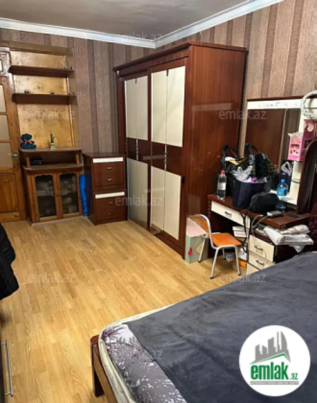 Satılır 2 otaqlı köhnə tikili 50 m²