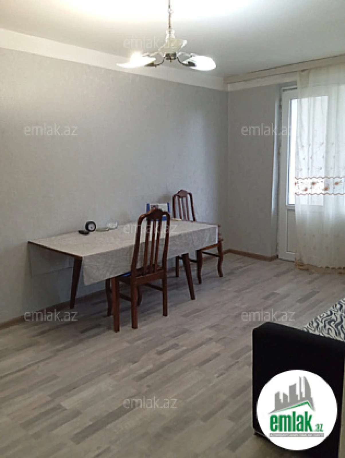 Satılır 2 otaqlı köhnə tikili 60 m²