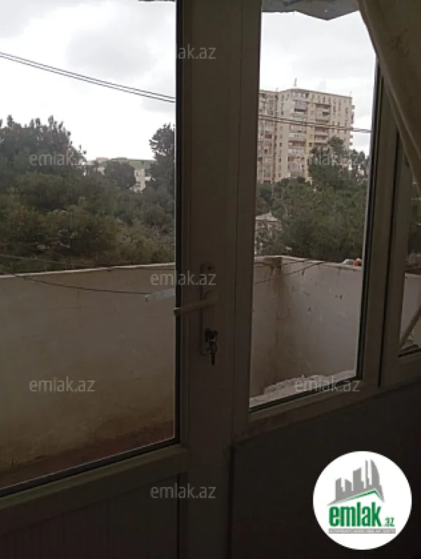 Satılır 2 otaqlı köhnə tikili 60 m²