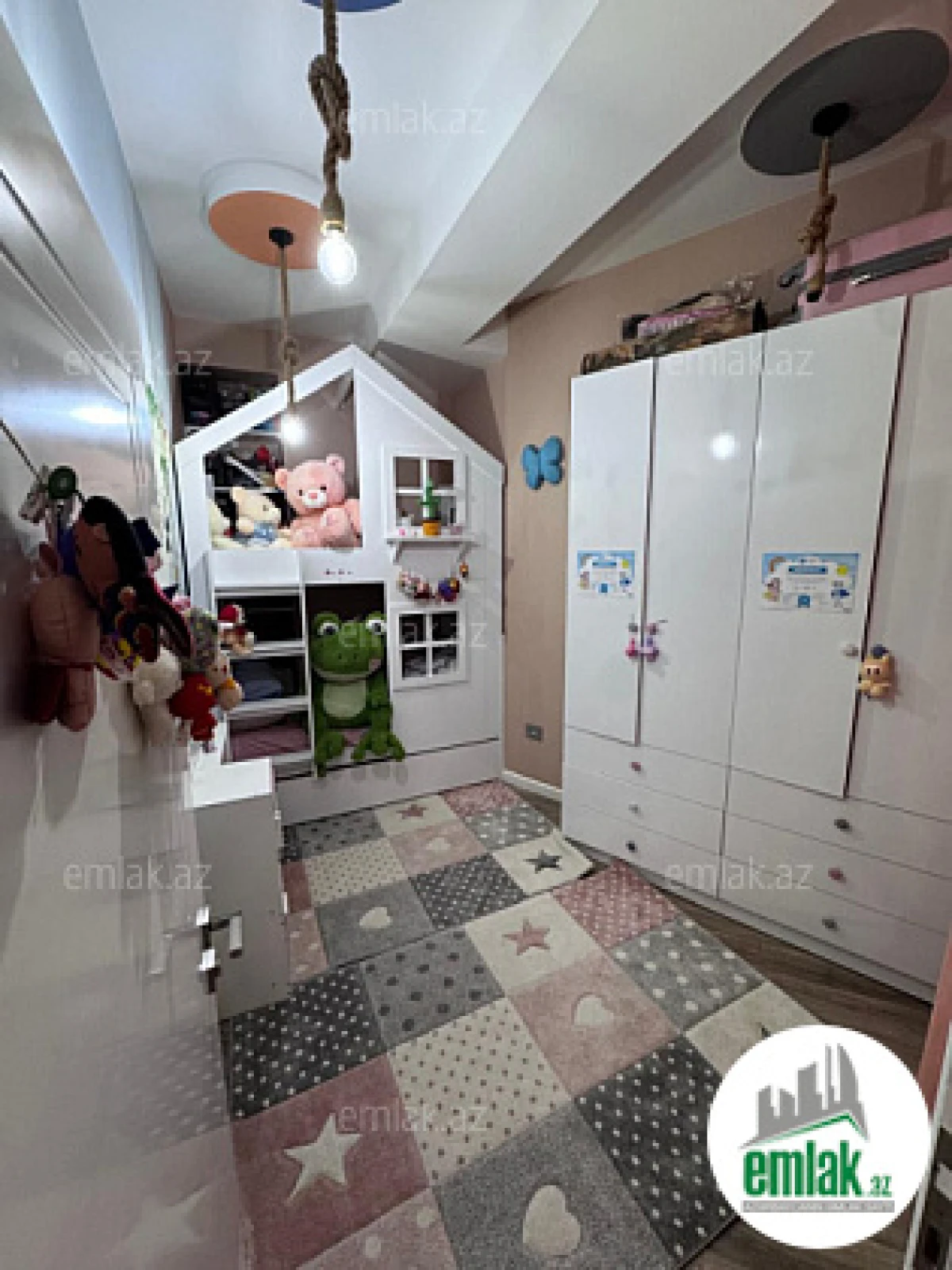 Satılır 3 otaqlı yeni tikili 100 m²