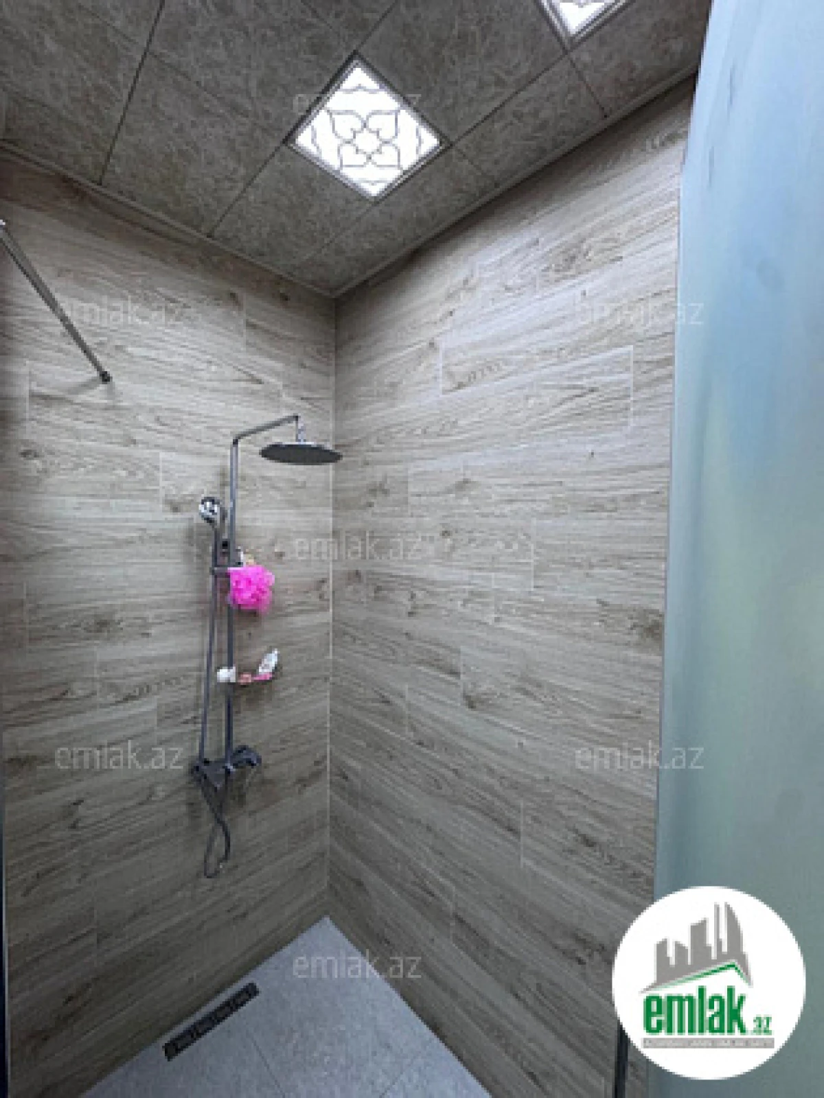 Satılır 3 otaqlı yeni tikili 100 m²