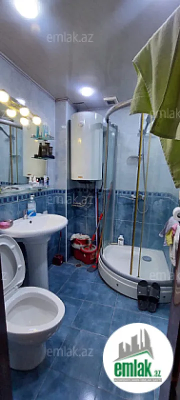 Satılır 3 otaqlı köhnə tikili 75 m²