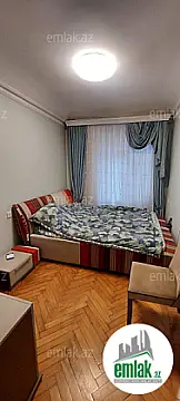 Satılır 3 otaqlı köhnə tikili 75 m²