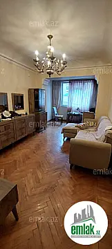 Satılır 3 otaqlı köhnə tikili 75 m²