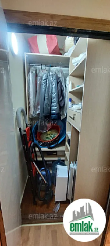 Satılır 3 otaqlı köhnə tikili 75 m²