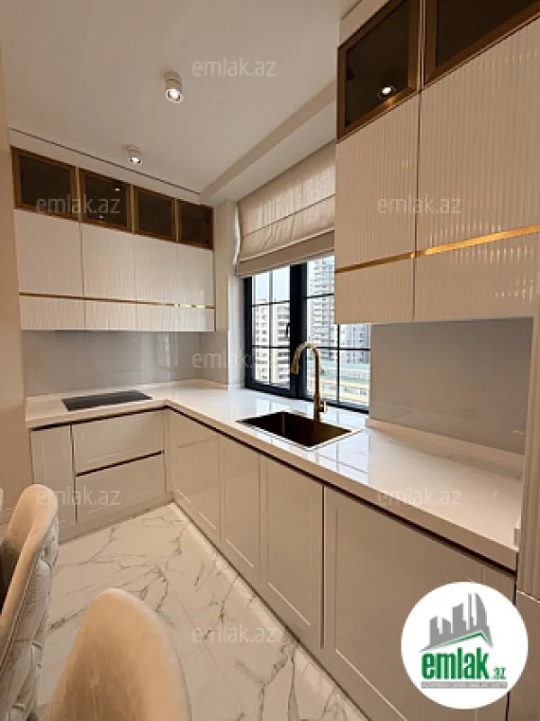 Satılır 3 otaqlı yeni tikili 86 m²