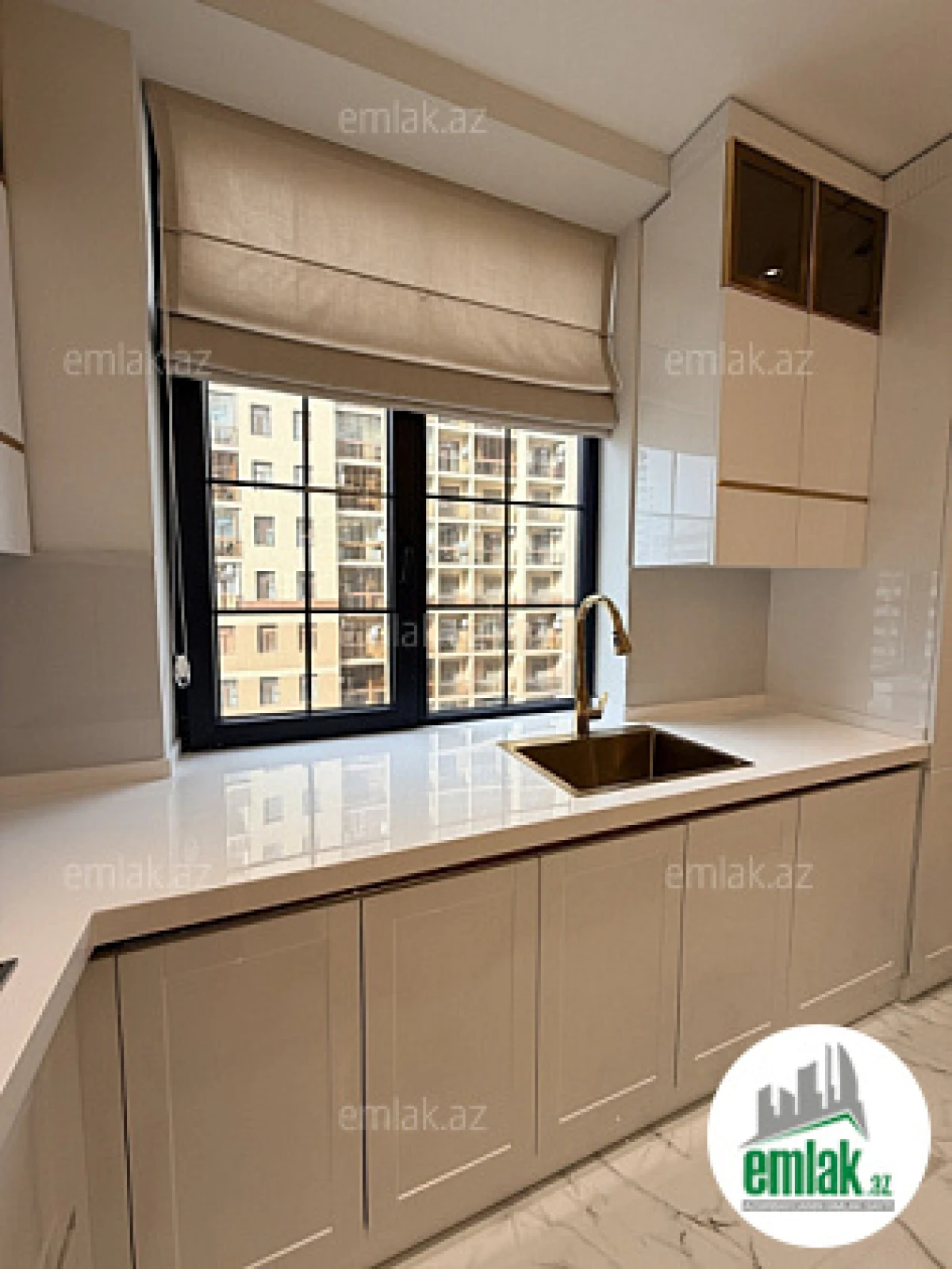 Satılır 3 otaqlı yeni tikili 86 m²