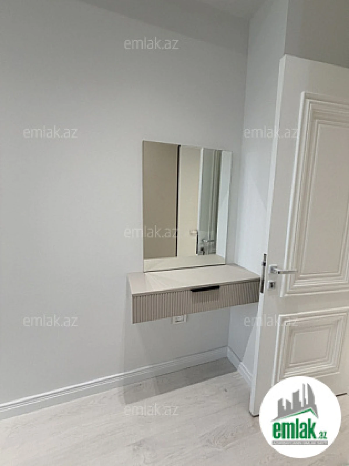 Satılır 3 otaqlı yeni tikili 86 m²