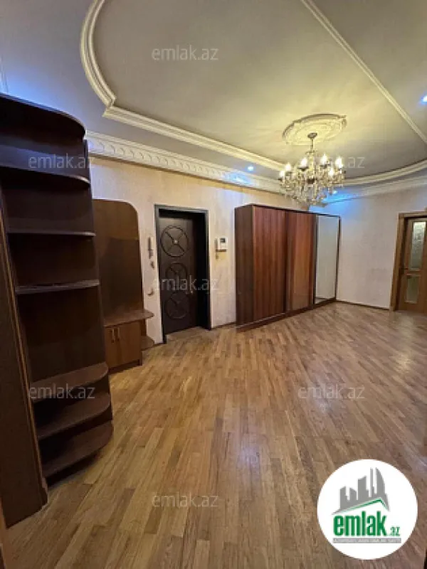 Satılır 3 otaqlı yeni tikili 125 m²