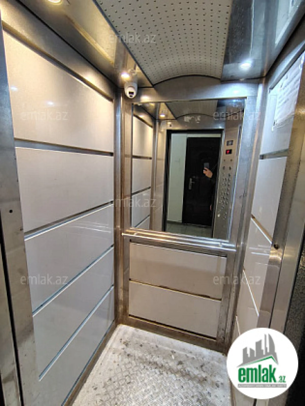 Satılır 2 otaqlı yeni tikili 60 m²