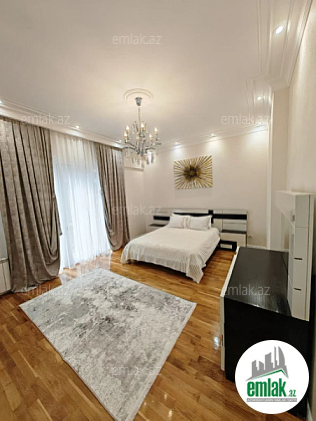 Satılır 4 otaqlı yeni tikili 220 m²