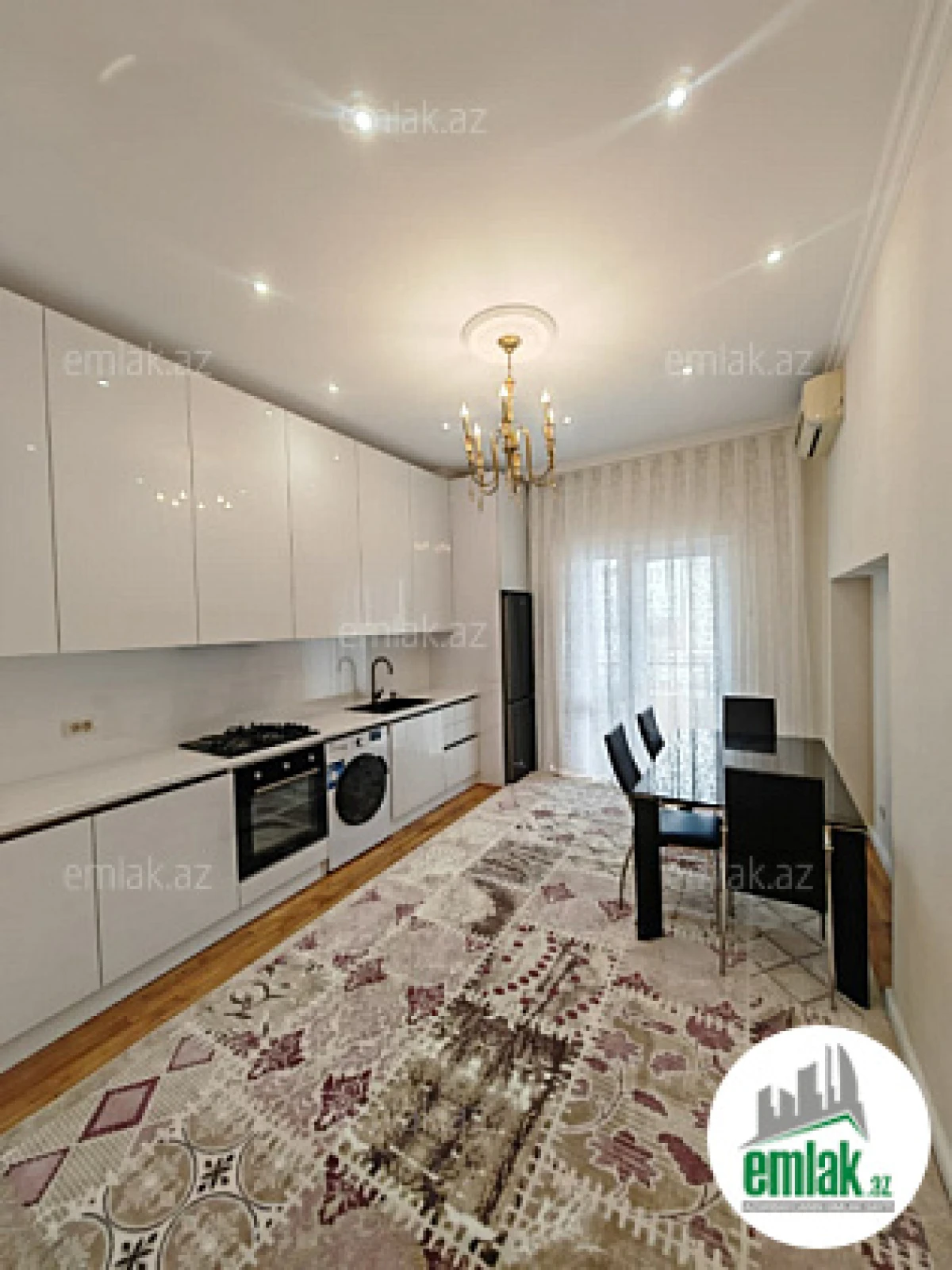 Satılır 4 otaqlı yeni tikili 220 m²