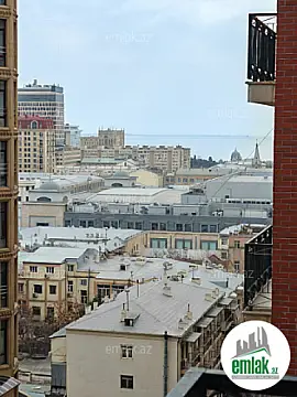 Satılır 4 otaqlı yeni tikili 220 m²