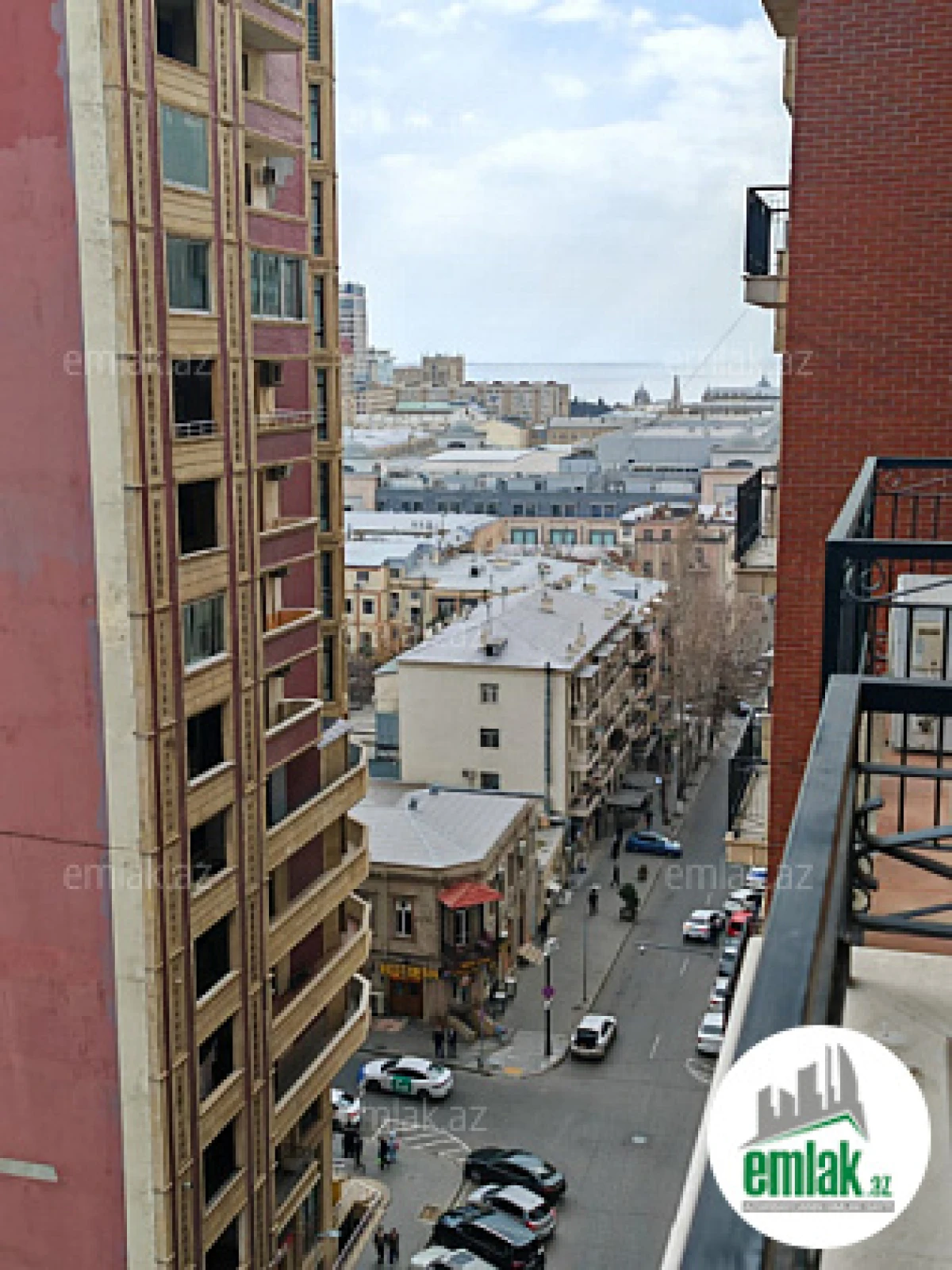 Satılır 4 otaqlı yeni tikili 220 m²