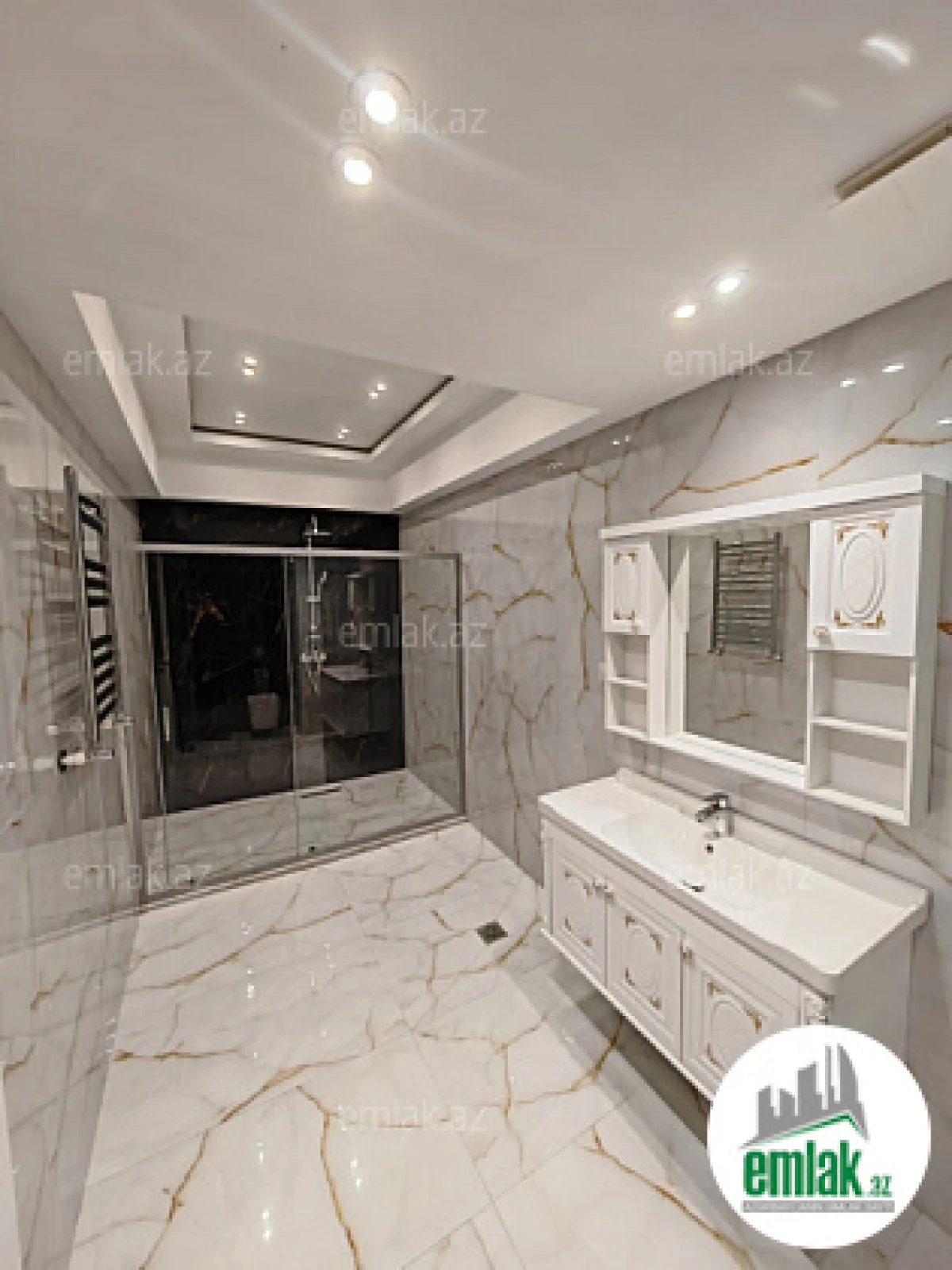 Satılır 4 otaqlı yeni tikili 220 m²