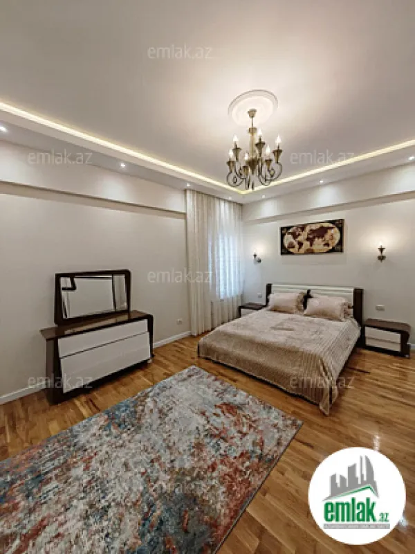 Satılır 4 otaqlı yeni tikili 220 m²