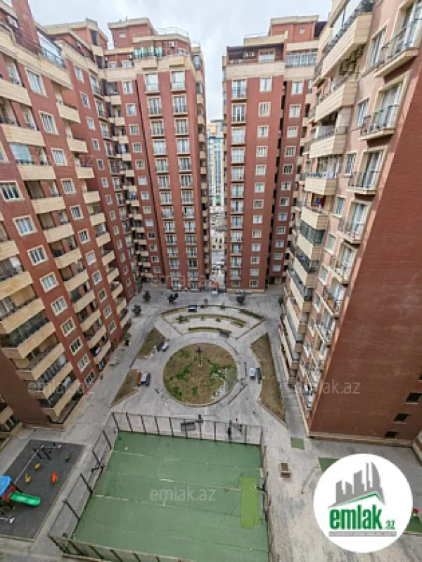 Satılır 4 otaqlı yeni tikili 220 m²