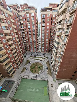 Satılır 4 otaqlı yeni tikili 220 m²