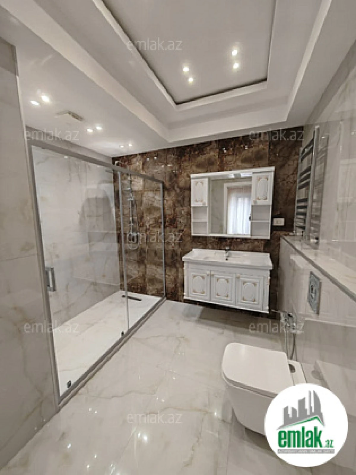 Satılır 4 otaqlı yeni tikili 220 m²