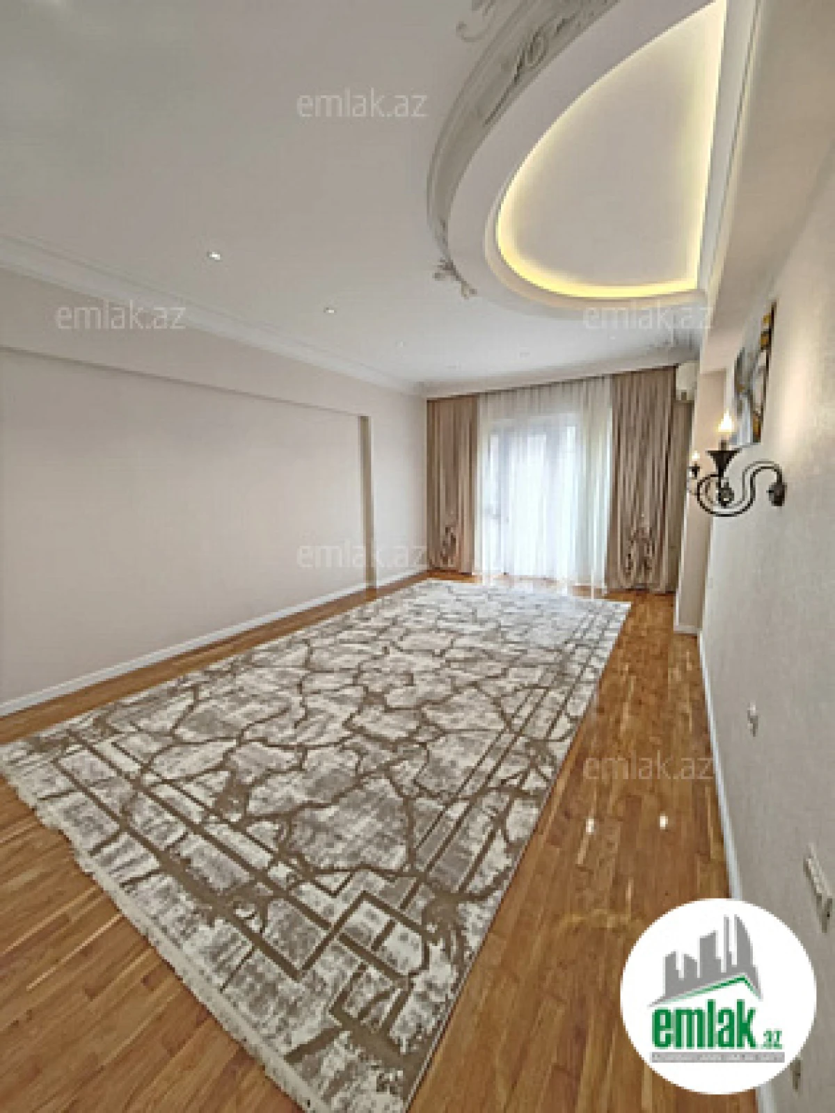 Satılır 4 otaqlı yeni tikili 220 m²
