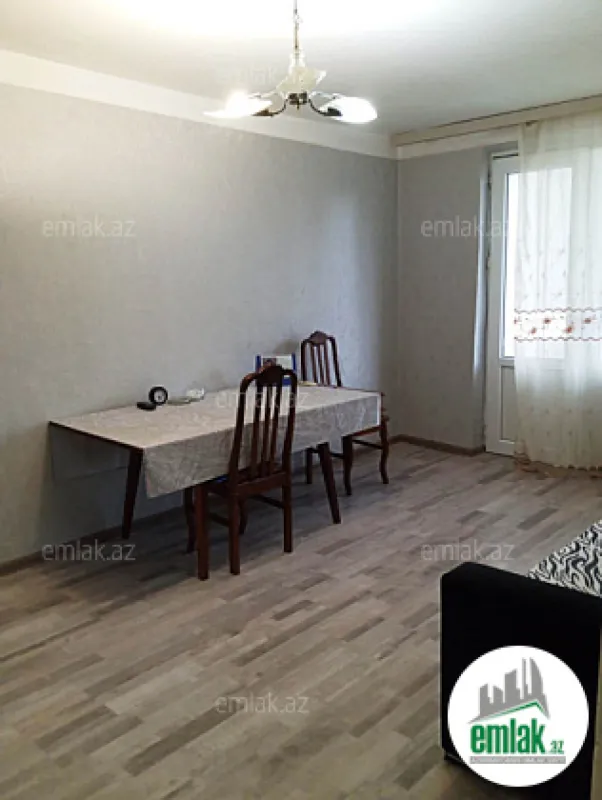 Satılır 2 otaqlı köhnə tikili 55 m²
